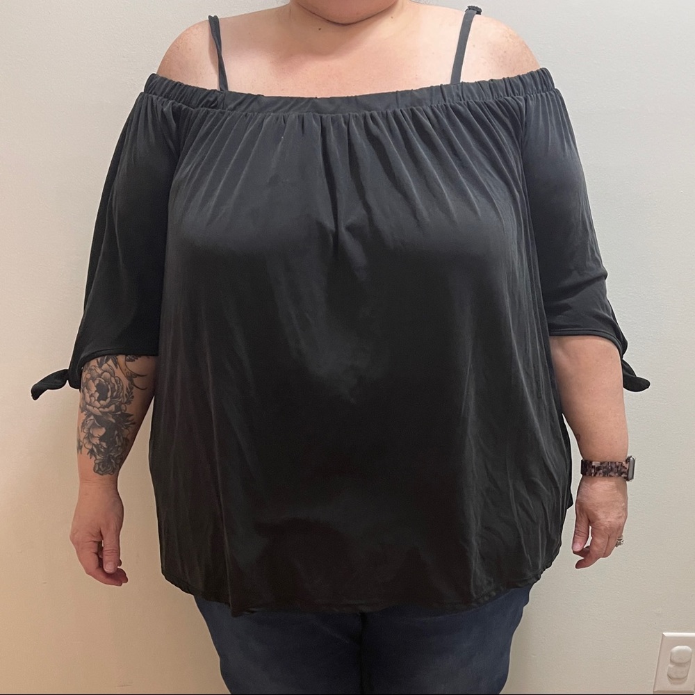 Black Torrid cold shoulder blouse 4x